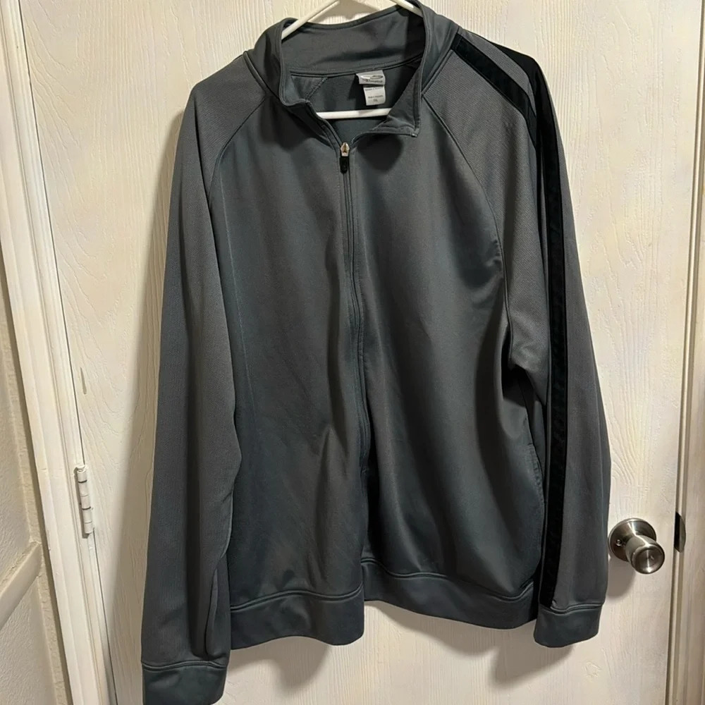 Champion Men’s Zip-Up Gray With Black Stripe Sleeves Lightweight Jacket Size XXL